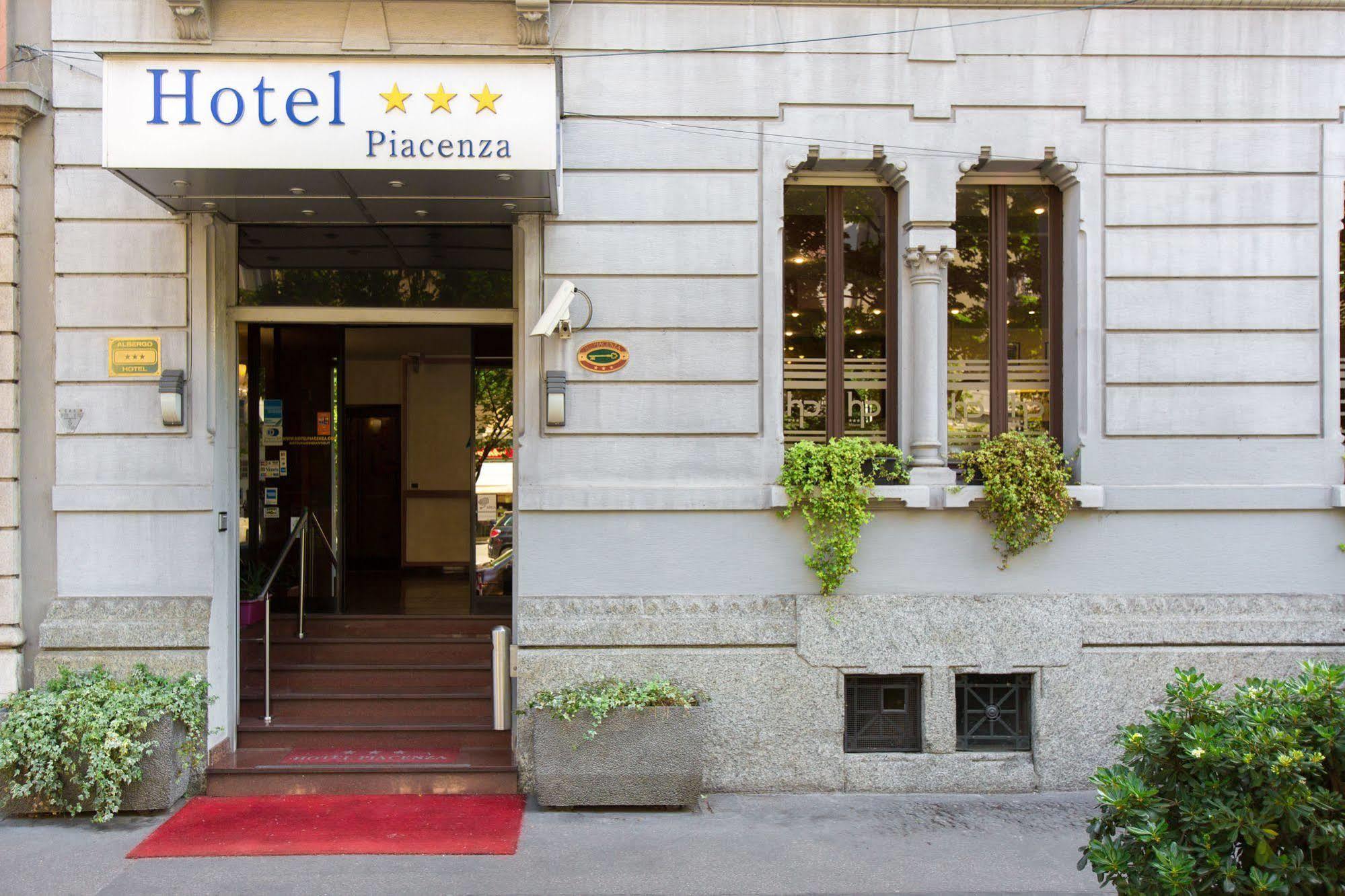 Hotel Piacenza Milán Exterior foto